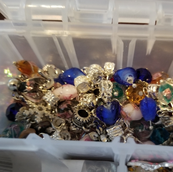 DIY Jewelry/Keychain Kit - Picture 16 of 16